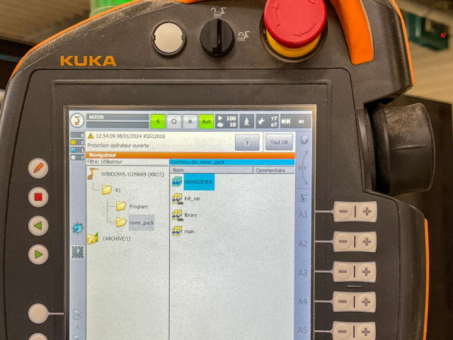 Centrum obróbcze z automatyzacją BIESSE + KUKA ROVER A + KR210 R3100