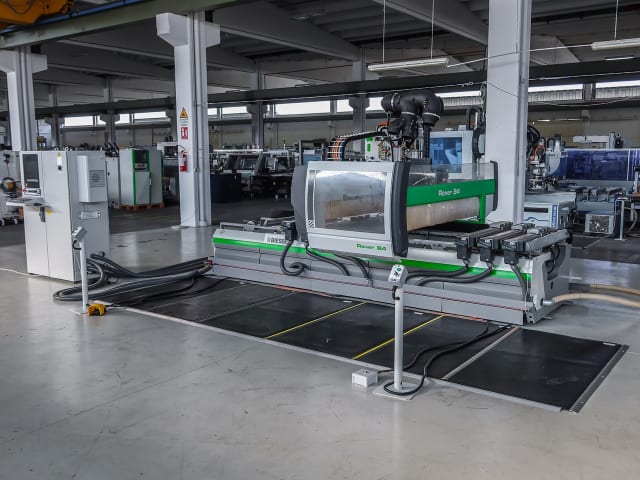 Обрабатывающий Центр С Присосами BIESSE ROVER B 4.40