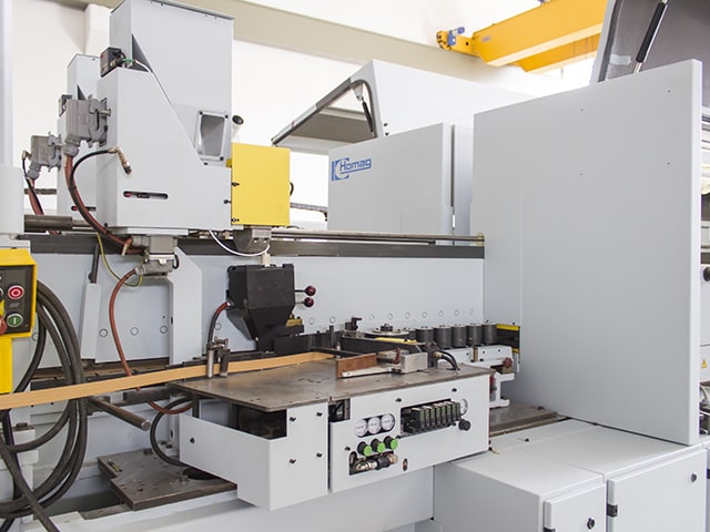 Doppelseitige Kantenanleimmaschine HOMAG KL 26/05/A12/25