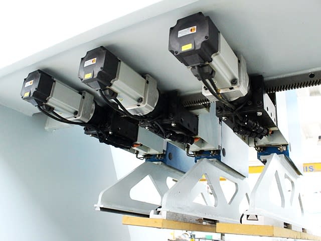 Durchlaufbohr- und Dübeleintreibanlage WEEKE + BARGSTEDT PROFILINE BST 750; P TTL401/12
