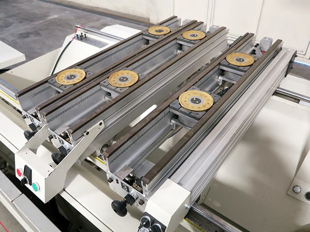 CNC Machine Centers With Pod And Rail SCM TECH Z27