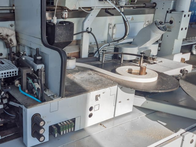 Plaqueuses de chants unilaterales avec automatisation HOMAG + LIGMATECH KAL 310 + ZHR 05