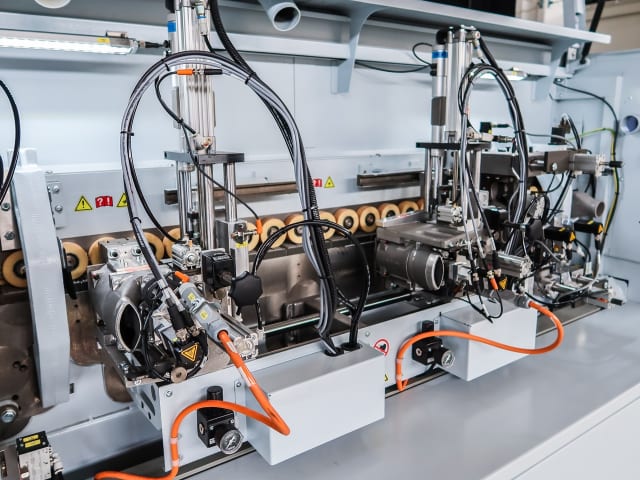 Einseitige Kantenanleimmaschine BRANDT OPTIMAT KDF 440 AIRTEC