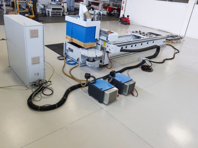 CNC Machine Centers With Pod And Rail WEEKE OPTIMAT VENTURE 7