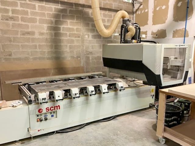 Centro De Usinagem Com Ventosas SCM TECH Z2