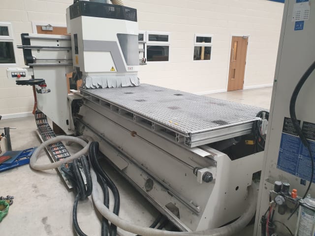 Centro di lavoro con piano NESTING SCM """PRATIX-48 NST """"H"""""""