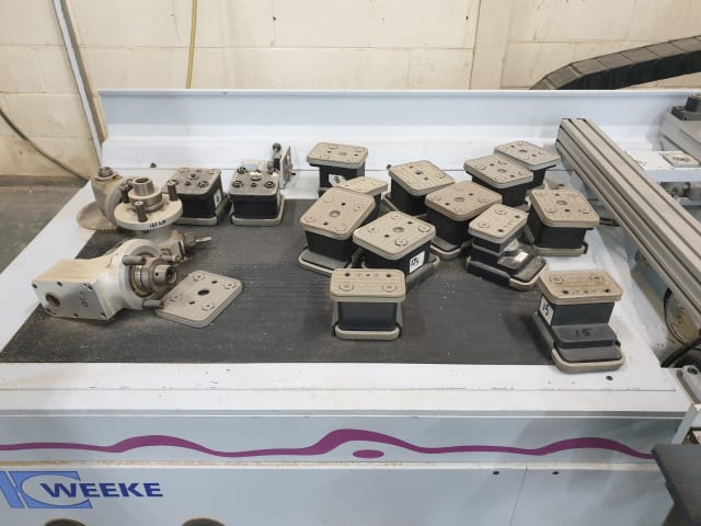 Bearbeitungszentren mit Konsolentisch WEEKE BHC 550