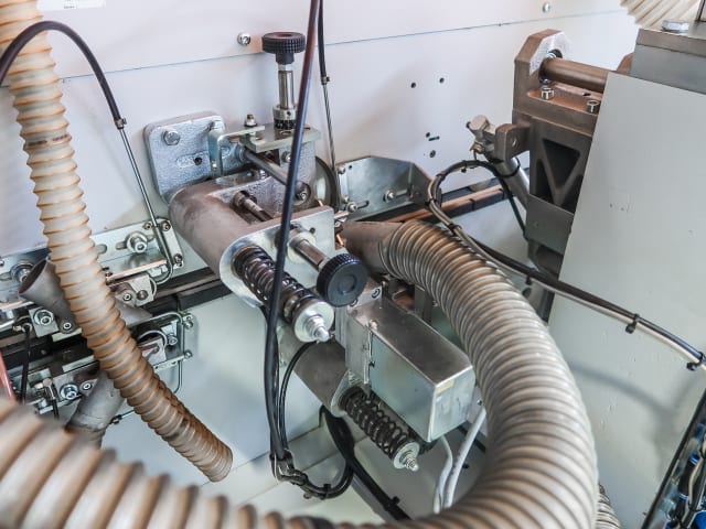Einseitige Kantenanleimmaschine HOLZHER ARCUS 1334