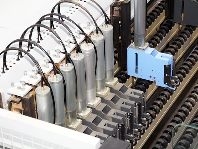 Plattensäge in Winkelausführung HOLZMA HKL 11/43/22/L