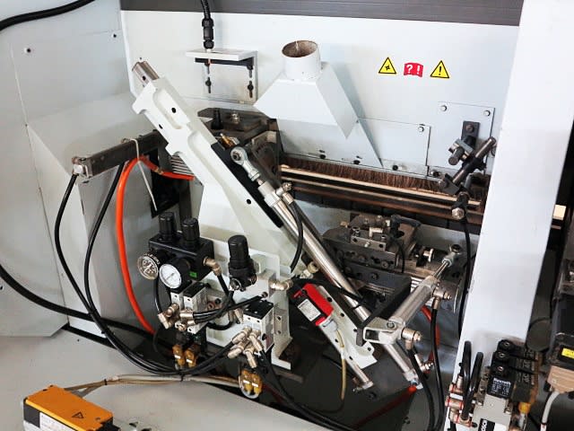 Einseitige Kantenanleimmaschine BRANDT KDF 670 PROFILINE