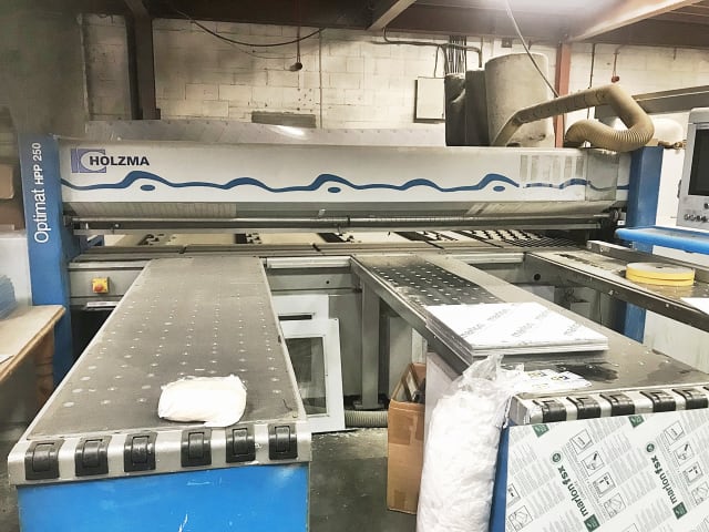 Plattensäge – Beschickung von vorne HOLZMA HPP 250R/32/32