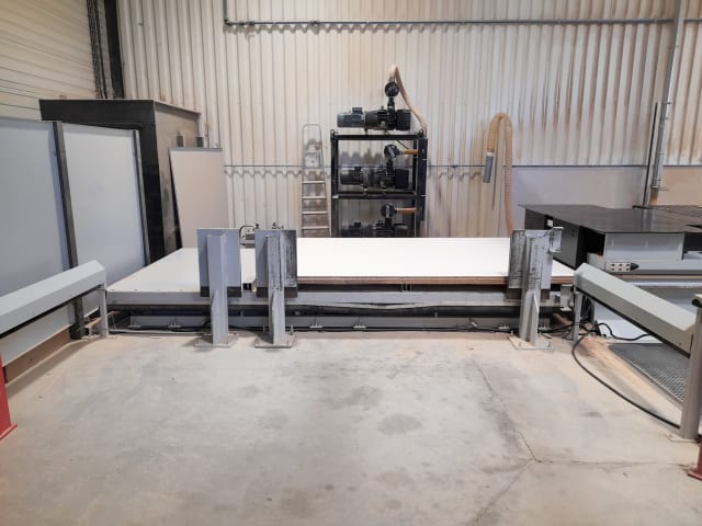 CNC Machine Centres With Flat Tables WEEKE VANTAGE 200
