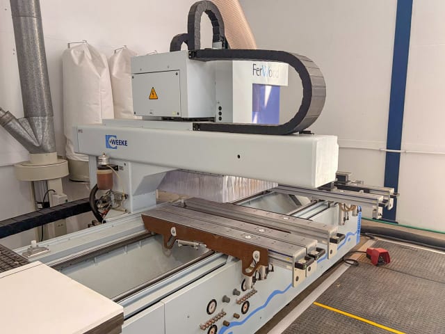 CNC Machine Centres With Pod And Rail WEEKE VENTURE 3 L
