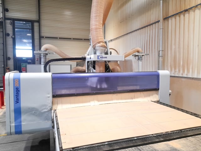 CNC Machine Centres With Flat Tables WEEKE VANTAGE 200