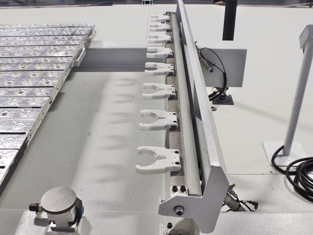Centro di lavoro con piano NESTING BIESSE ROVER J FT 1530