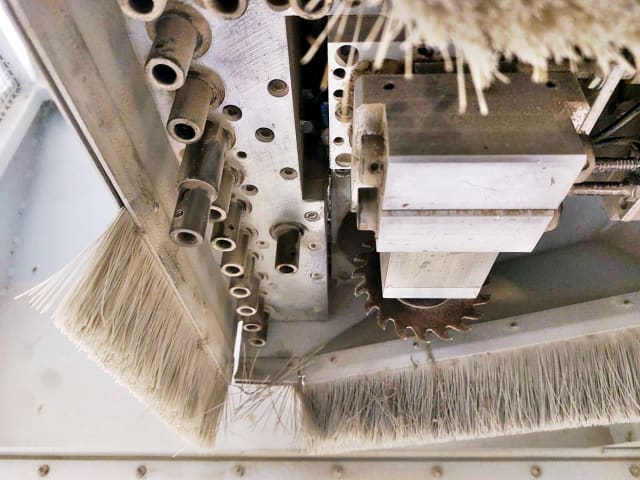Bearbeitungszentren mit Konsolentisch WEEKE BP 140/K