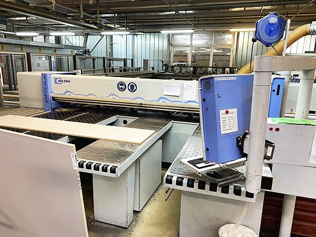 Linea di Sezionatura HOLZMA HPL 380/43/22  + TSP 410