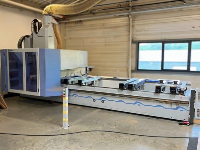 CNC Machine Centers With Pod And Rail WEEKE BMG 311/42/K VENTURE