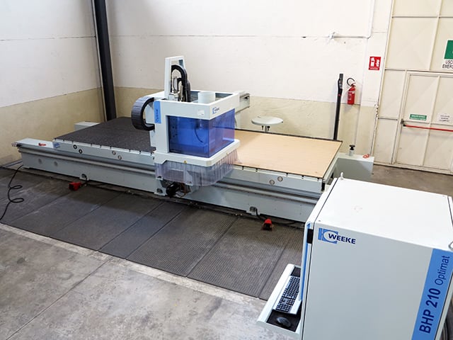 CNC Machine Center with NESTING Table WEEKE BHP 210