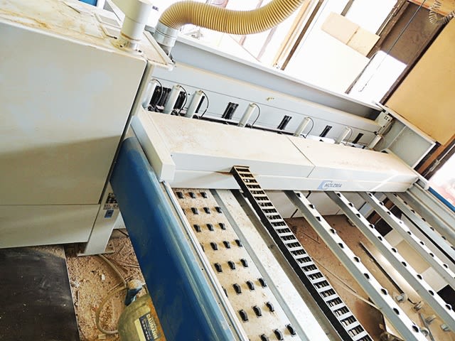 Sezionatrice carico frontale HOLZMA HPP 380/38/31