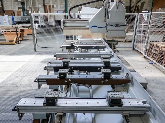 Bearbeitungszentren mit Konsolentisch WEEKE BHC 550