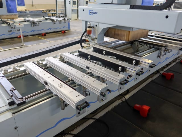 CNC Machine Centers With Pod And Rail WEEKE VENTURE 4XL