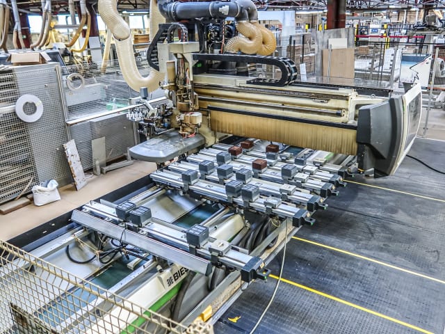 CNC Machine Centres For Routing, Drilling And Edgebanding. BIESSE ROVER C 9.65 CONF.2 TWIN