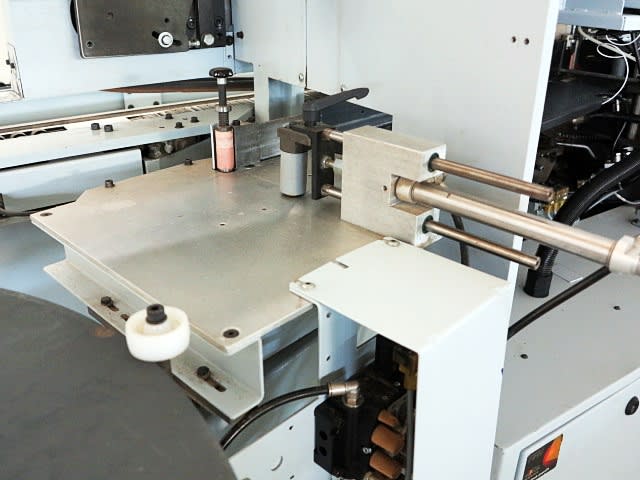 Einseitige Kantenanleimmaschine BRANDT KDF 670 PROFILINE