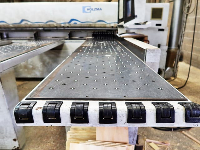 Plattensäge – Beschickung von vorne HOLZMA HPP 380/31/31