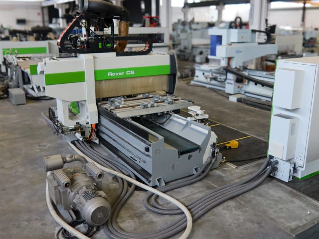Centre d'usinage à ventouses BIESSE ROVER C 6.40