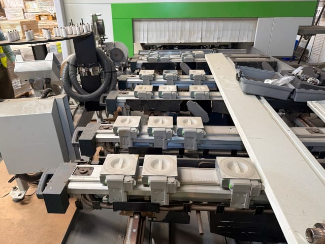 Centra Obróbcze Z Oklejaniem Krawędzi BIESSE ROVER B EDGE 1667