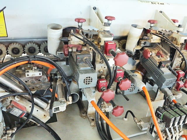 Einseitige Kantenanleimmaschine BRANDT KD 68 2 CF