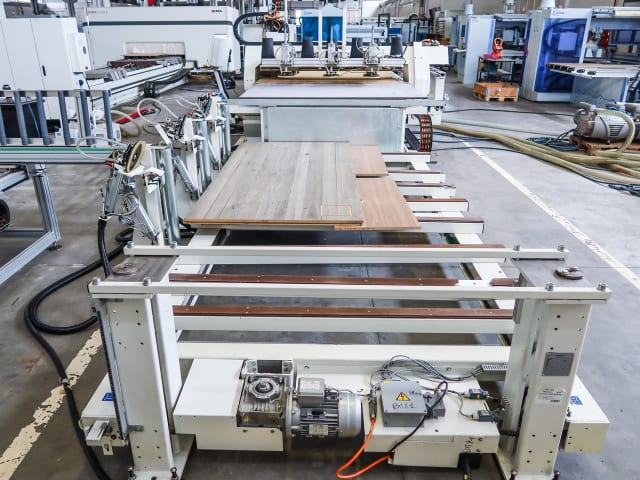 CNC Machine Center with NESTING Table MORBIDELLI UNIVERSAL 3622 NESTING CELL