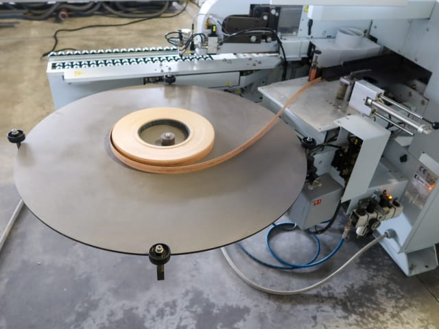 Plaqueuses De Chants Unilaterales BRANDT KDF 650