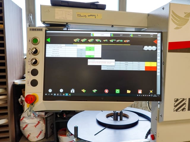 Plaqueuses De Chants Unilaterales BIESSE AKRON 1330 A