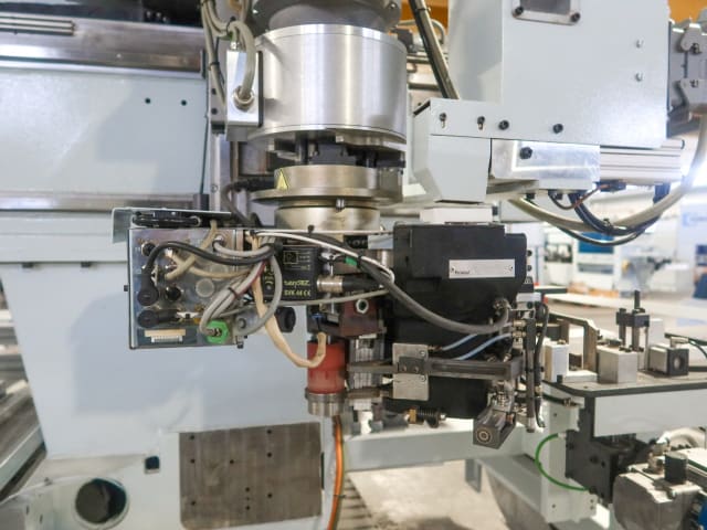 CNC Machine Centers For Routing, Drilling And Edgebanding. HOMAG BAZ 222/40/F/K