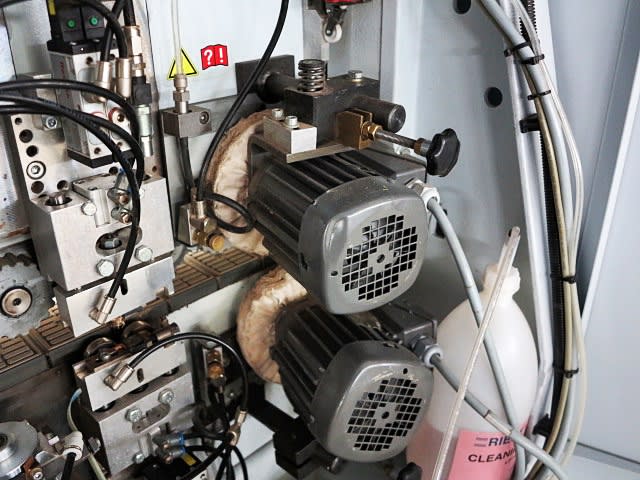 Einseitige Kantenanleimmaschine BRANDT KDF 770