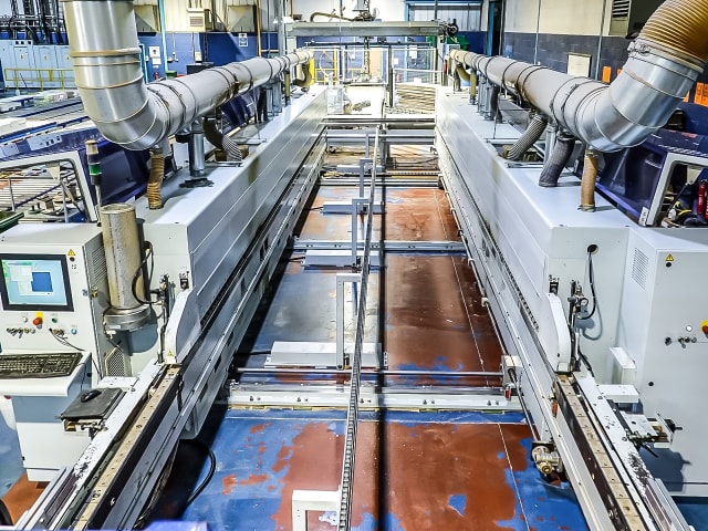 Ligne De Façonnage–Placage HOMAG KFL 526/9/A3/25