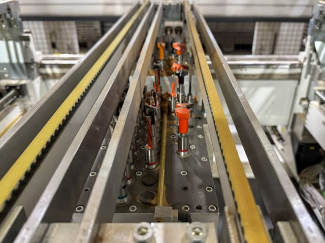 Perceuse automatique HOMAG DRILLTEQ C-800