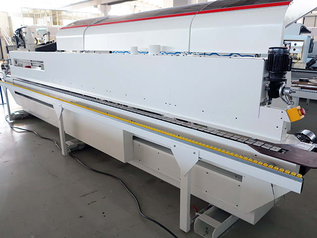 Einseitige Kantenanleimmaschine IMA ADVANTAGE 60