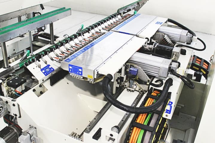 灵活钻孔 MORBIDELLI AUTHOR 912