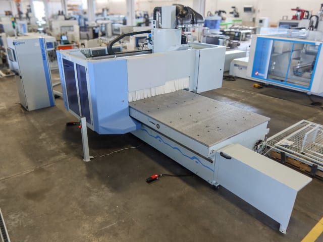CNC Machine Centres With Flat Tables HOMAG BMG 311/33/F/R