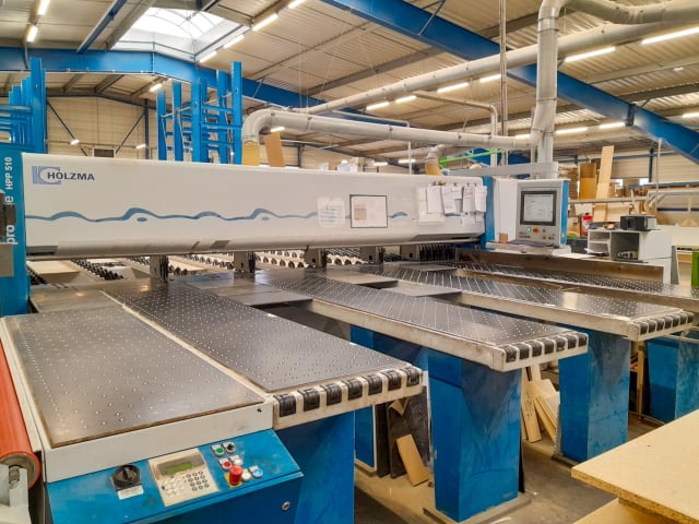 Scie À Panneaux À Chargement Frontal HOLZMA HPP 510/43/43