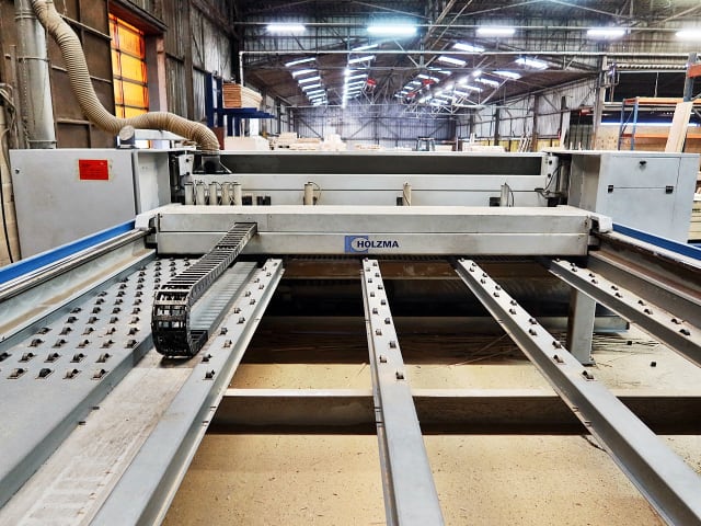 Plattensäge – Beschickung von vorne HOLZMA HPP 380/31/31