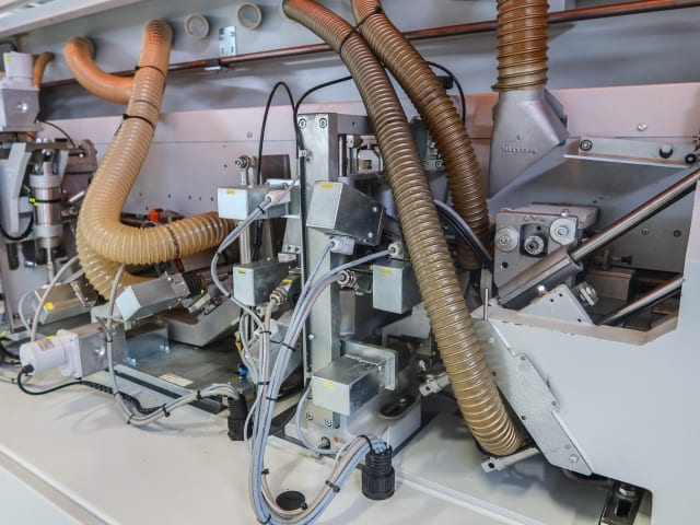 Einseitige Kantenanleimmaschine HOLZHER ARCUS 1334