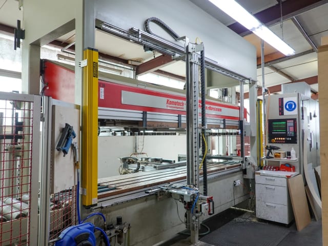 Linea di Montaggio PRIESS PRIESS ASSEMBLY LINE