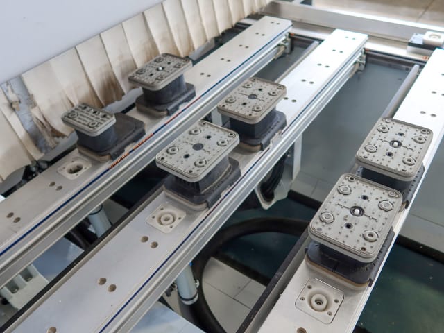 Centra Obróbcze Z Oklejaniem Krawędzi HOMAG BMG 311 VENTURE 320 L