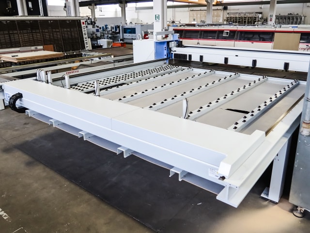 Plattensäge – Beschickung von vorne HOLZMA HPP 350/43/43