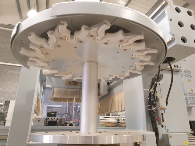 CNC Machine Centers With Pod And Rail WEEKE BMG211 VENTURE 220m