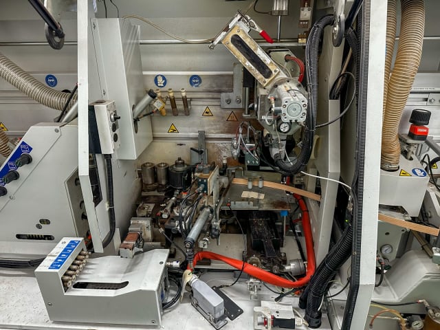 Einseitige Kantenanleimmaschine BIESSE AKRON 1440 A